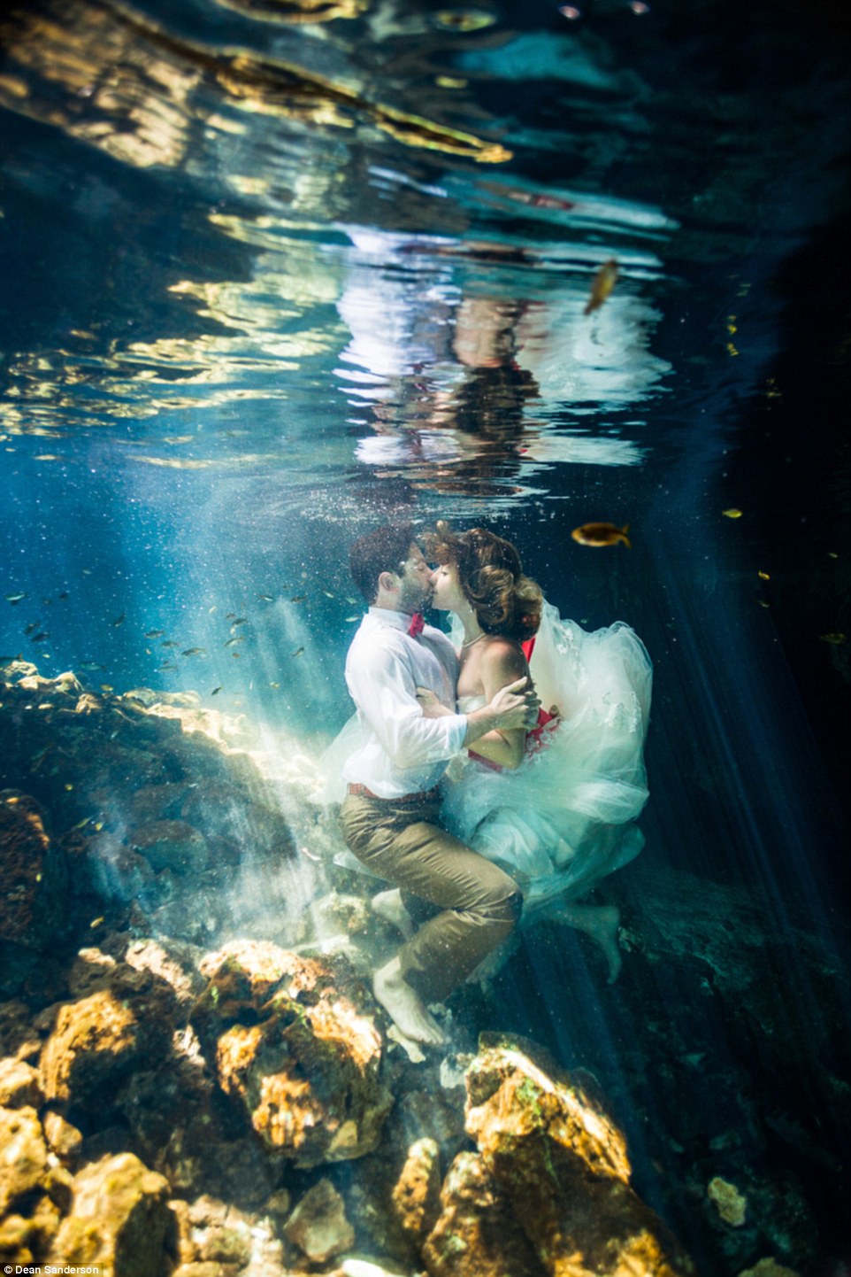 Як наречених знімають під водою - фото 4
