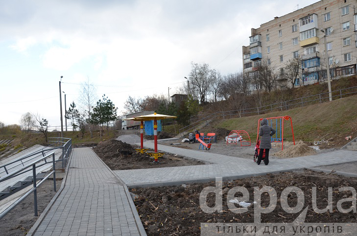 Алея, гойдалки і новий пірс - пляж на Олієжирі тепер не впізнати  - фото 2