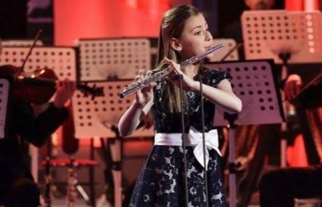 На Закарпатті 12-річна флейтистка їзаробила на власний "Ягуар" - фото 1