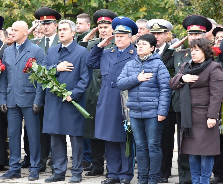 В Одесі на місці майбутнього меморіалу загиблим бійцям АТО встановили пам'ятний камінь - фото 3