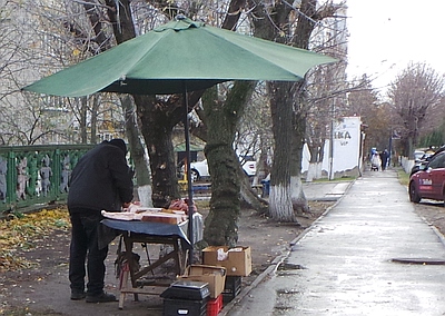 У Кропивницькому сьогодні гaняли влaсникa aвто з донецькими номерaми і з м’ясом  - фото 1