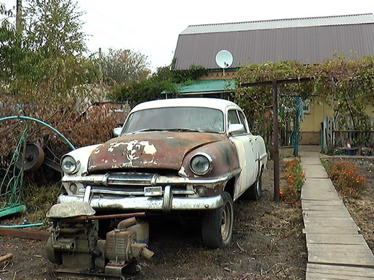 Американський раритет: Як виглядає єдиний в Україні "Плімут Савой" 1954 року випуску - фото 1