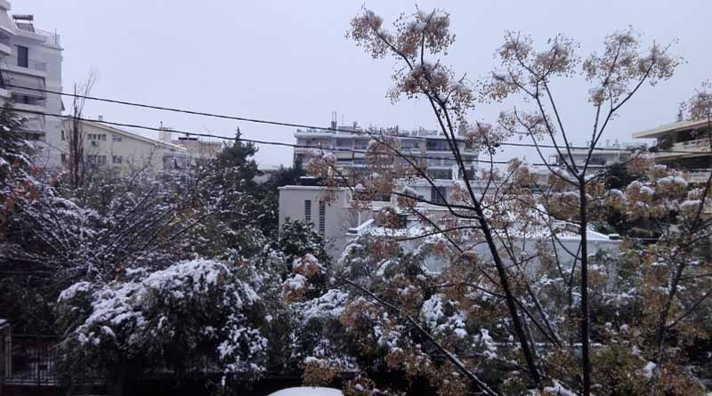 Афіни засипало снігом - фото 1