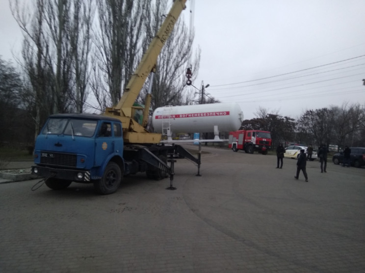 В Запорожье демонтировали нелегальную за…