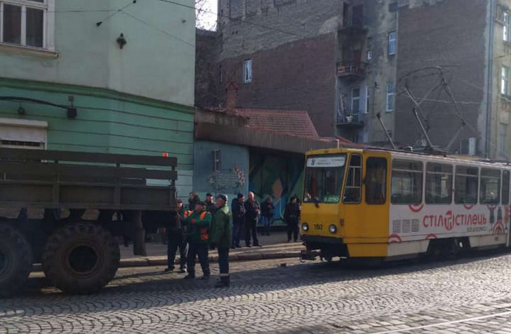 У центрі Львова зупинилися трамваї (ФОТО…