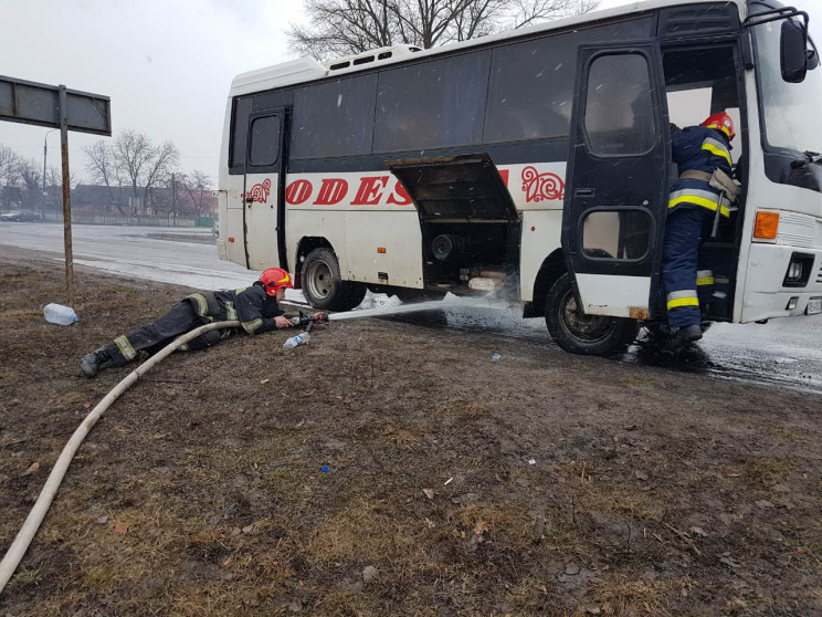 В Винницкой области загорелся автобус с…