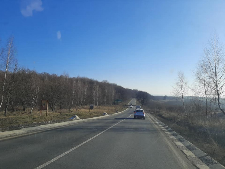 На Прикарпатті проїзд державними дорогам…