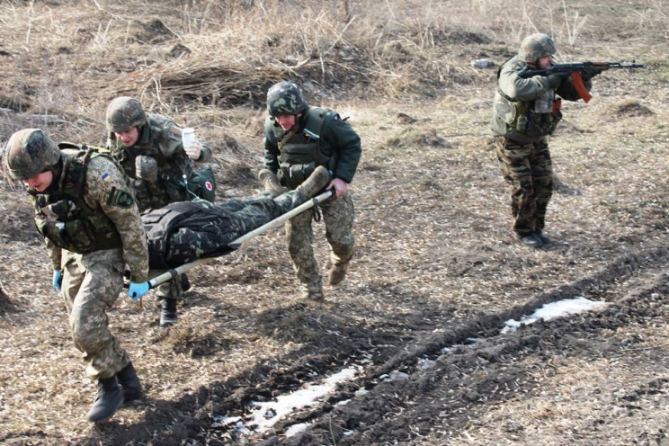 Українські бійці підірвалися на Донбасі:…