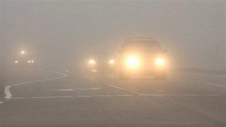 Туманне "пекло" для столичних водіїв: Лу…