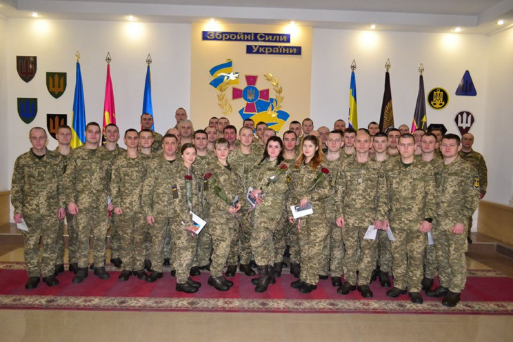 В Харькове подготовили почти 140 офицеро…