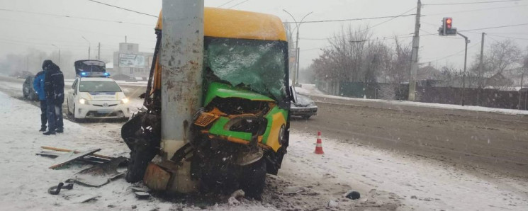 У Сумах через негоду в аварії постраждал…