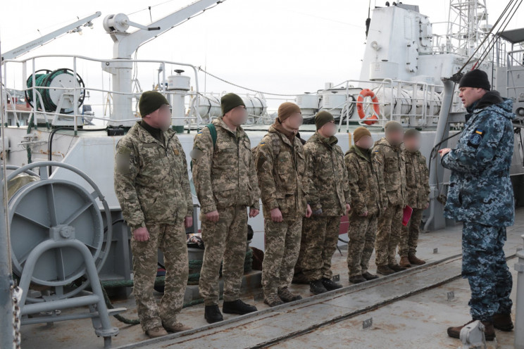 В Одессе военные отрабатывали водолазные…