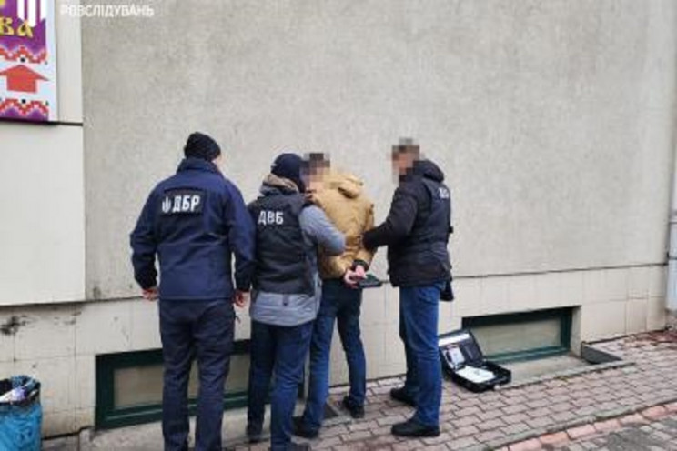 У Вінниці слідчі ДБР затримали поліцейсь…