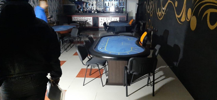 У Кропивницькому викрили покерний "закри…
