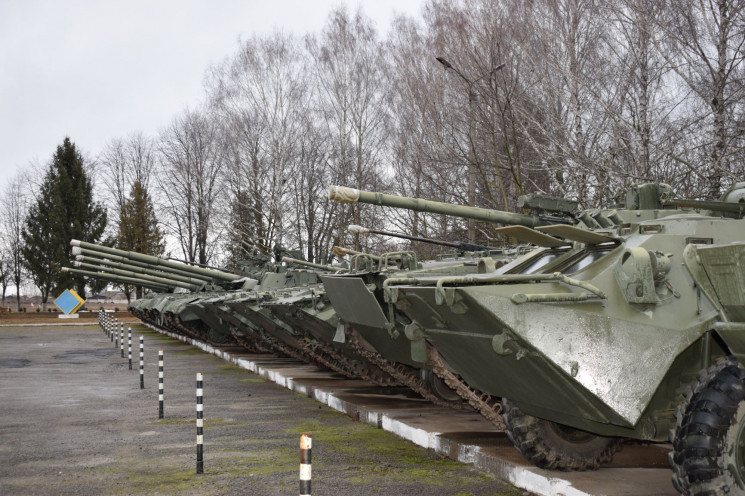 Как центральная военная база из Бахмута…