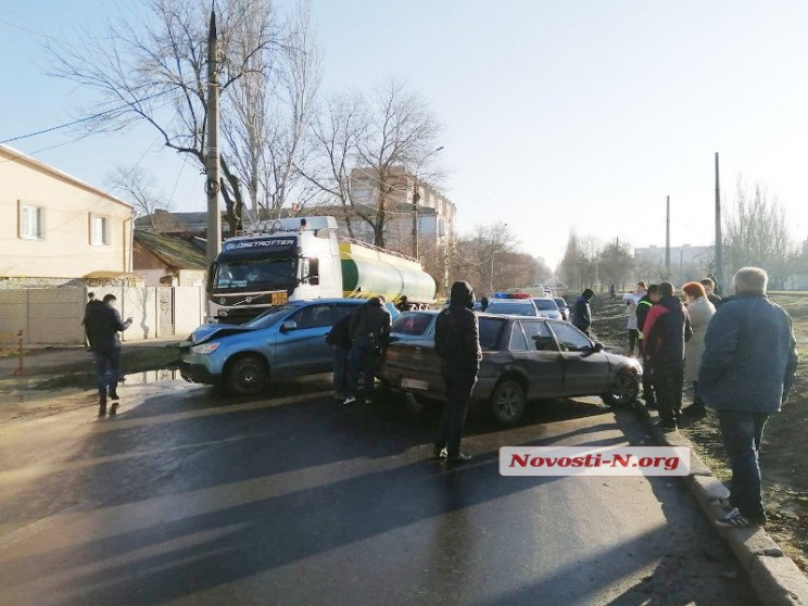 В центре Николаева произошло ДТП: Движен…