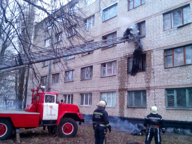 В Харькове вспыхнуло студенческое общежи…