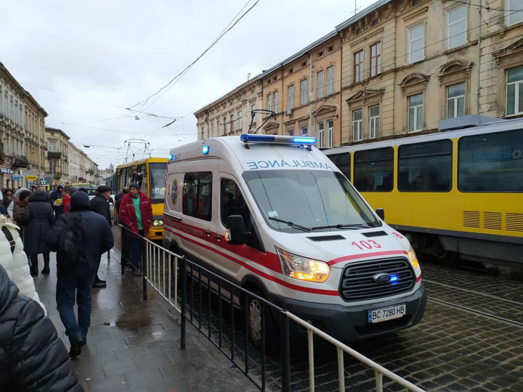 У Львові водію маршрутки стало погано за…