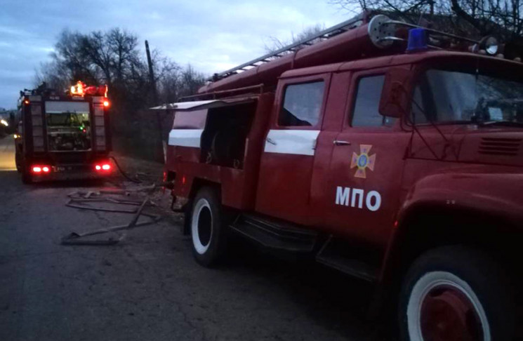 Під Полтавою рятувальники гасили пожежу…