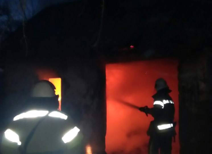 На Полтавщині пожежа знищила 1,5 тонни с…