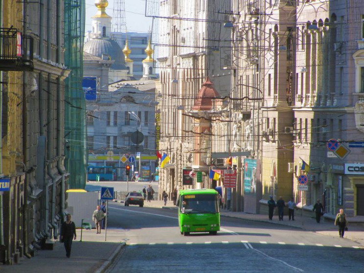 Харьковчанка просит Кернеса перекрыть Су…