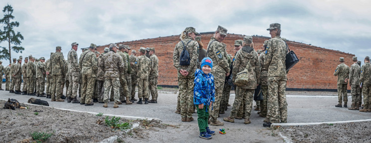 Военные городки рядом с Днепром снова ос…