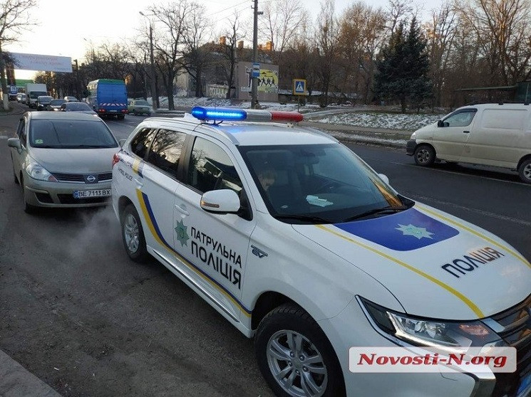 У центрі Миколаєва мікроавтобус збив вій…