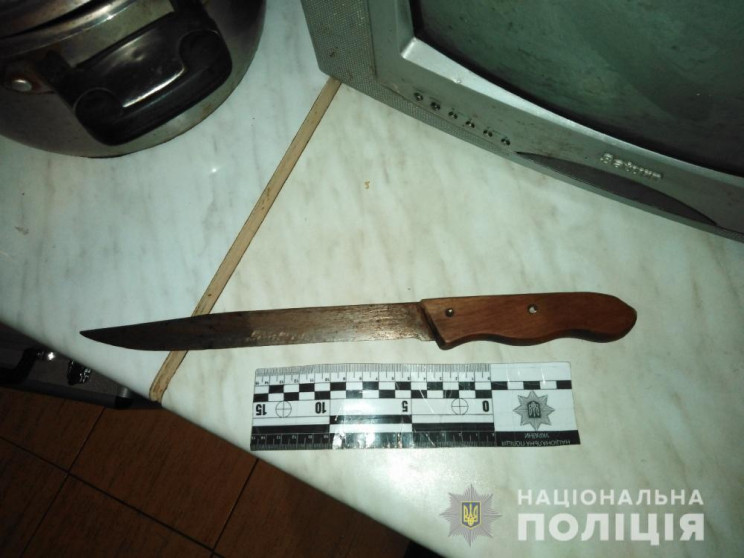 На Одещині пенсіонер вдарив онука ножем…