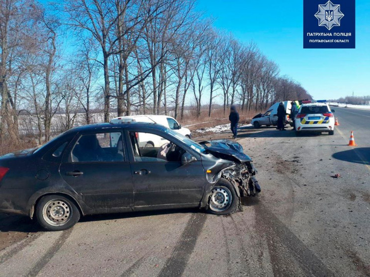 На Полтавщине две легковушки не разминул…