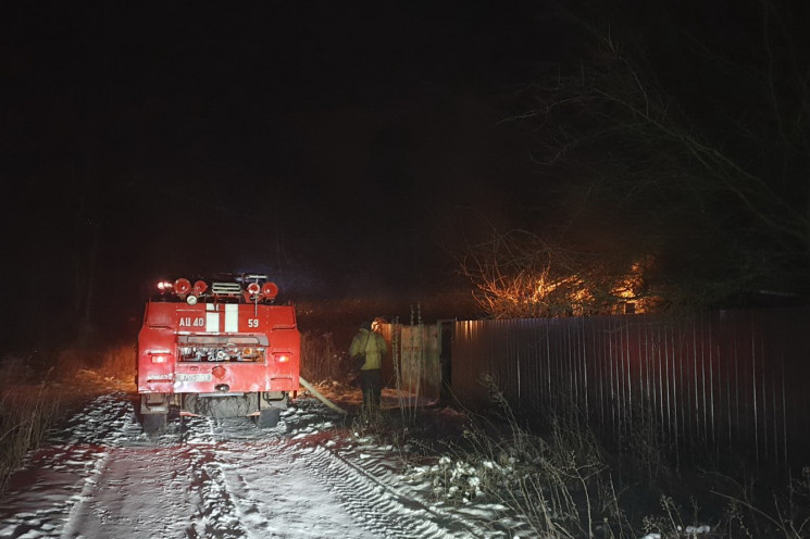 На Харківщині п’ять годин гасили пожежу…
