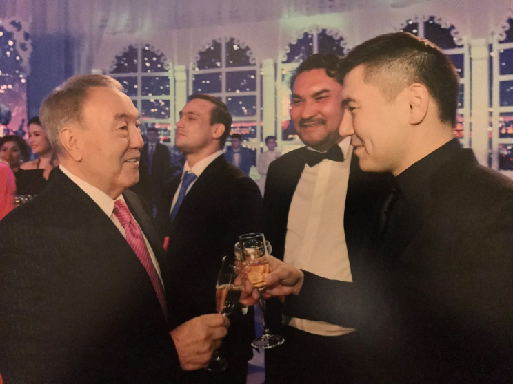 Внук Назарбаева просит политического убе…