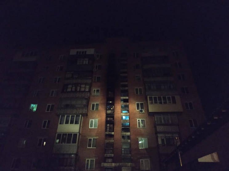 В Полтаве горела многоэтажка по улице До…