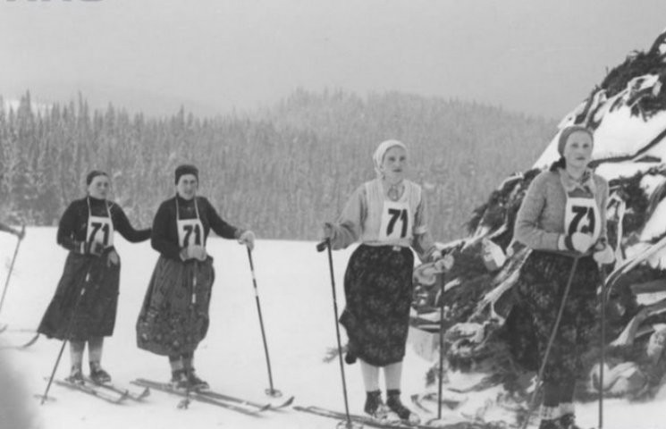 Как гуцулы в вышиванках почти 100 лет на…