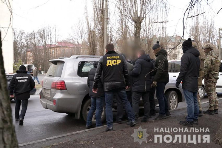 Копи показали як затримували у Хмельниць…
