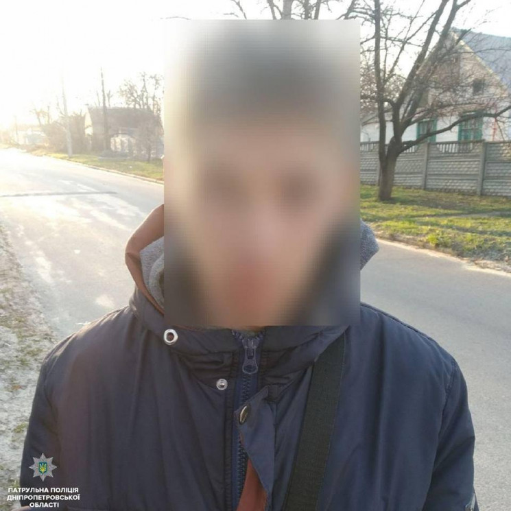 Патрульные в Днипре более часа уговарива…