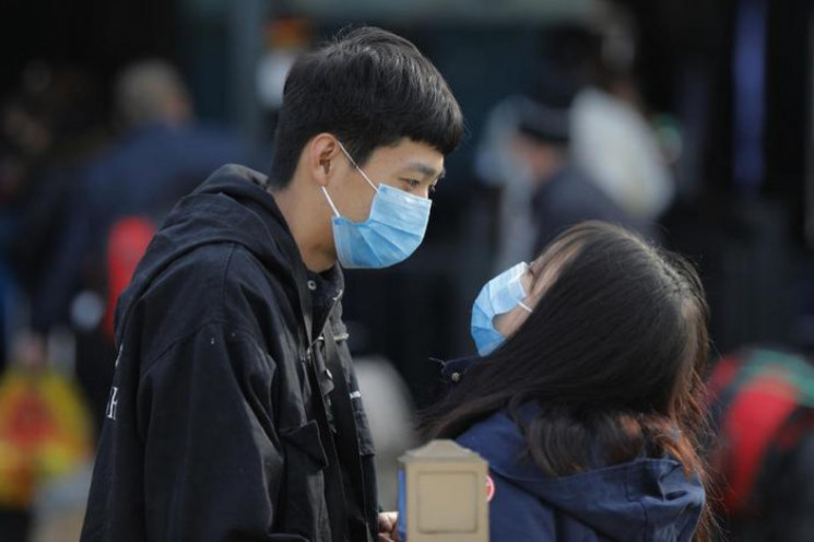 В Китаї від коронавірусу померли 142 люд…