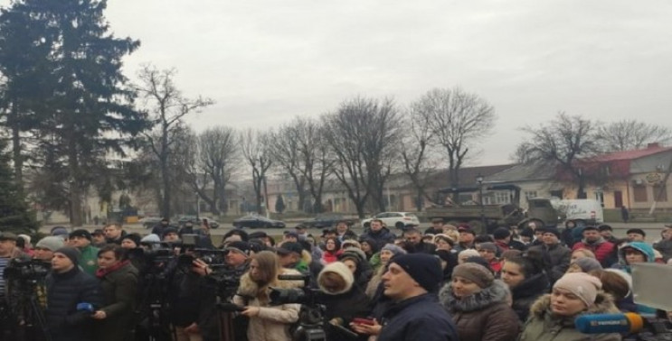 На Тернопольщине люди массово протестуют…