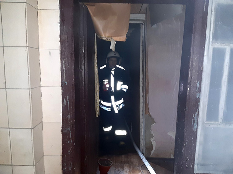 В Полтаве горел частный дом: Пожар тушил…