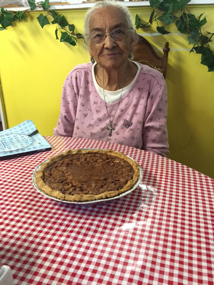 У США 103-річна жінка керує продажем пир…