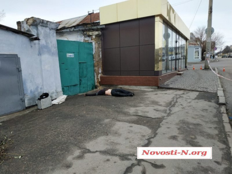 У центрі Миколаєва знайшли труп "без обл…