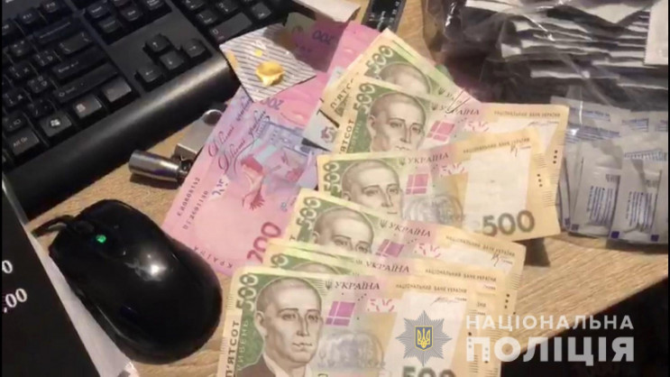 Полиция обнаружила интимный салон на Пол…