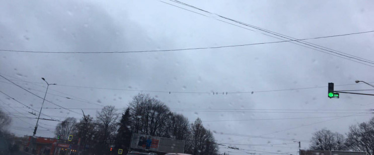 У Львові на важливому перехресті вітер н…