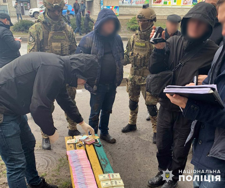На Хмельниччині затримали вимагача, що х…