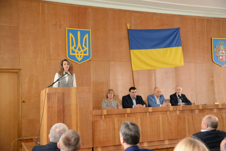 Два нардепи і заступник голови ОДА предс…