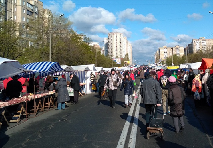 Харчі без документів і завищена температ…