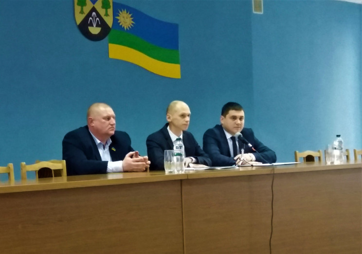 Представляти голову Дунаєвецької РДА при…