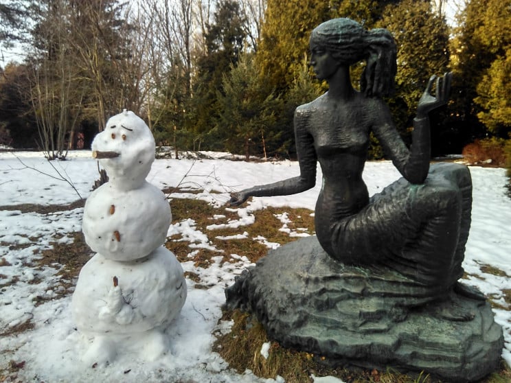 Як львівський сніговик прощається з зимо…