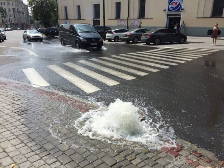 В шести районах Харькова ограничили водо…