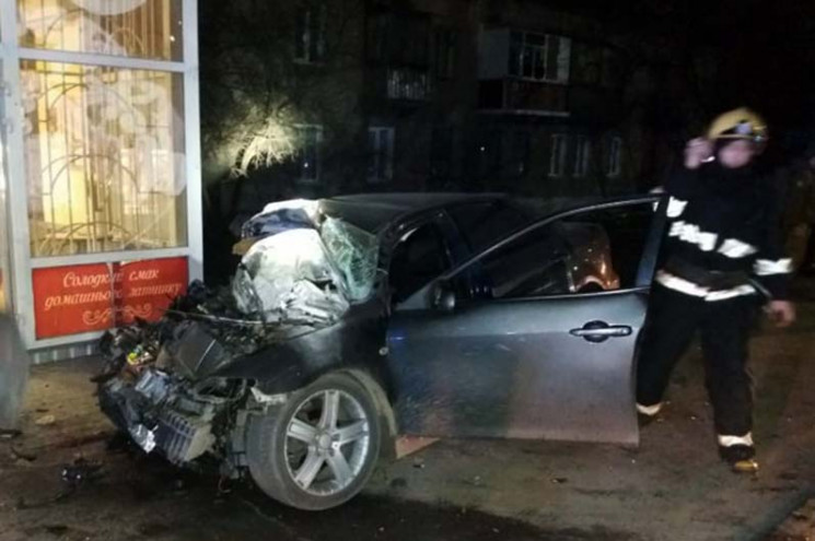 В Павлограде легковая машина столкнулась…