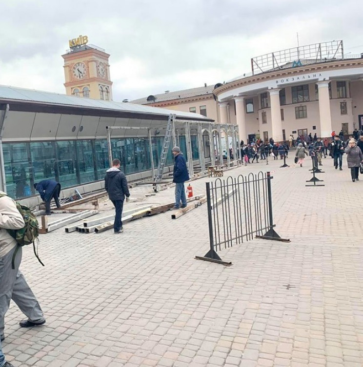 На Центральному залізничному вокзалі в К…